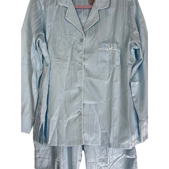 NWT Miss Elaines Essentials Powder Blue Long Sleeve Pajamas Top & Pants Size M - Picture 3 of 12